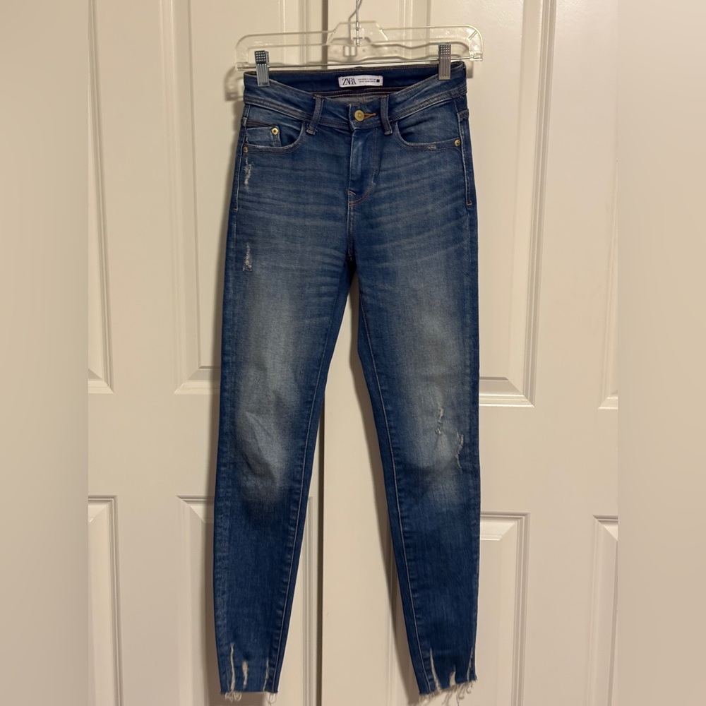 Zara Jeans Womens Size 2 Skinny Leg Stretch Mid Rise Medium Wash Denim Blue